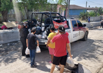 Preserva Guardia Estatal seguridad y entrega donativos en sectores afectados por inundación